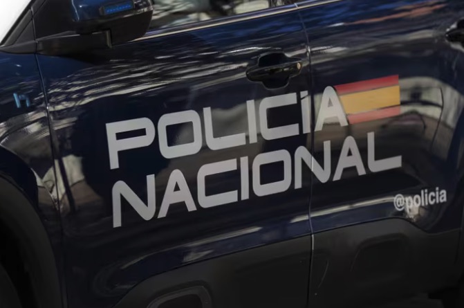 Cuatro detenidos en Córdoba por robar material fitosanitario valorado en 80.000 euros y quemar el camión