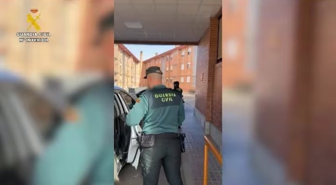 Detenido un ladrón tras robar 800 euros en una carnicería y esconderse en un armario para evitar su arresto