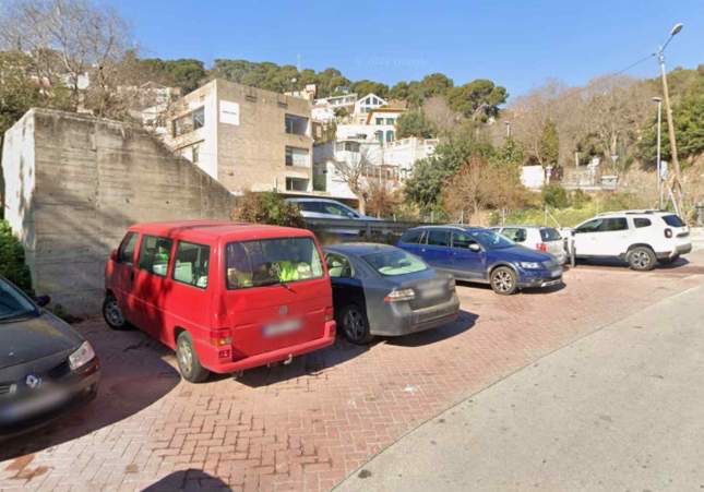 Alerta vecinal en la zona alta de Barcelona tras una oleada de asaltos a vehículos con cristales reventados