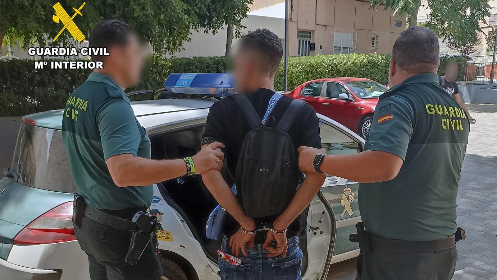 De paisano y en un centro comercial: así detuvo un guardia civil a un ladrón que robaba en bazares