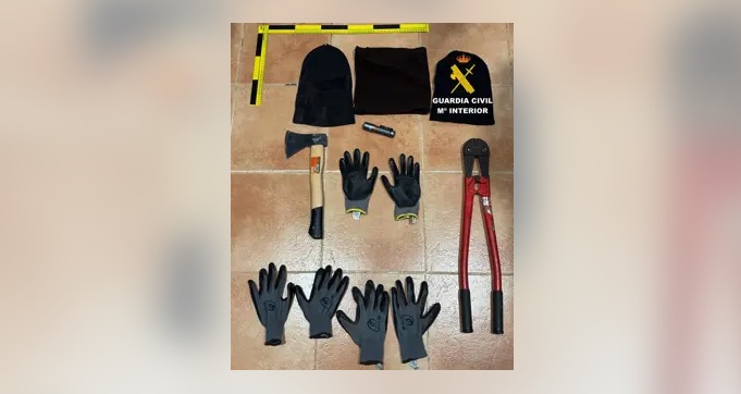 Detenidos 'in fraganti' tres individuos cuando iban a cometer un robo en una obra de Porreres (Mallorca)