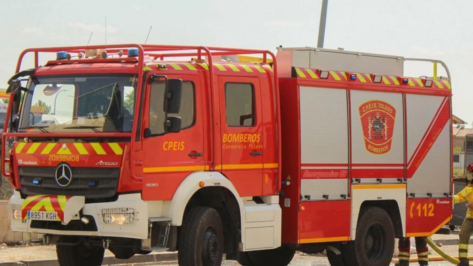 Tres menores intoxicados por inhalación de humo en un incendio en un bloque de viviendas en El Carpio de Tajo (Toledo)
