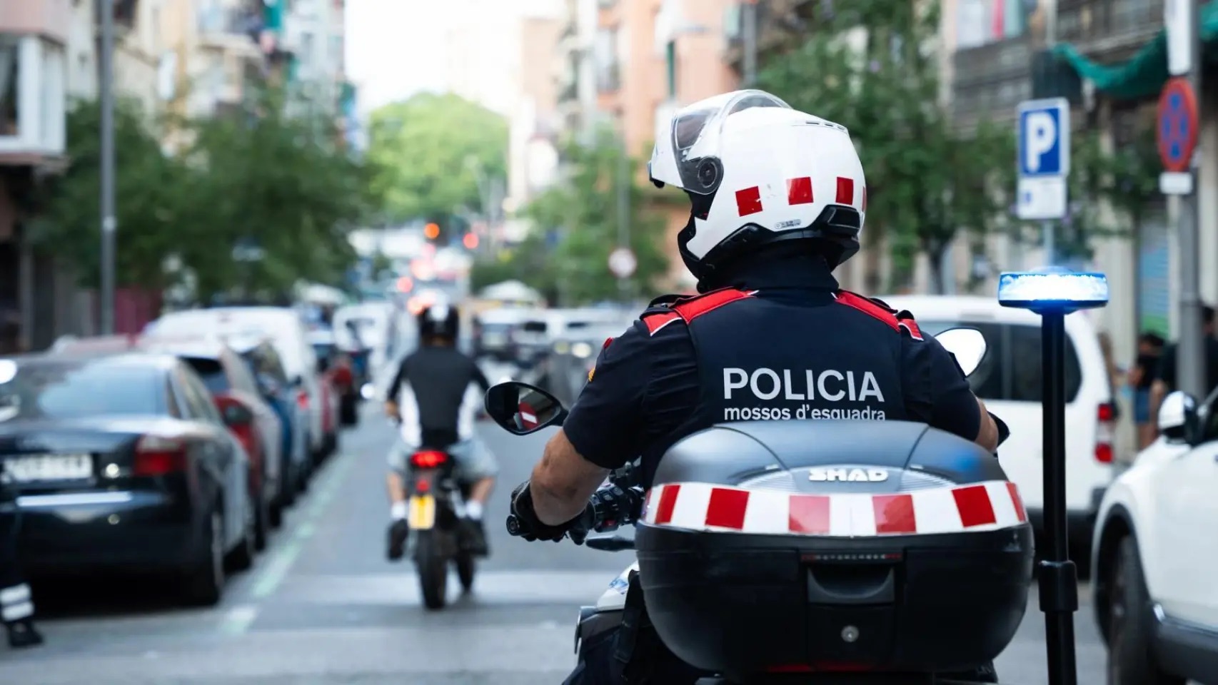 Un hombre herido de bala en un tiroteo en un bar del Eixample; sin detenidos