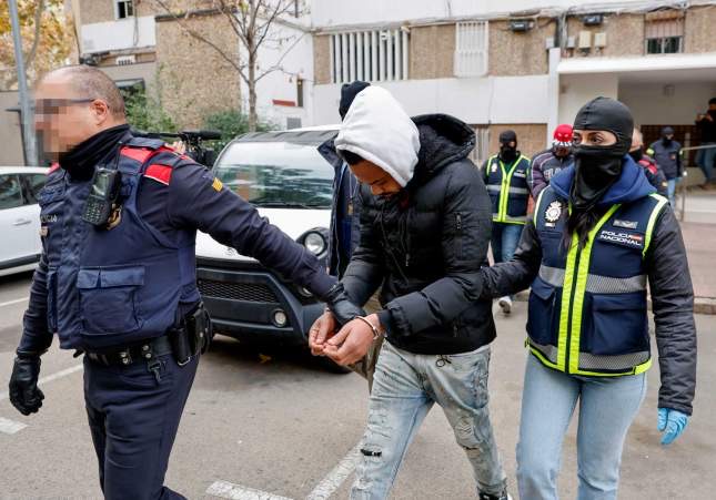 Mossos y Policía Nacional desarticulan la cúpula de los 'Trinitarios' y detienen a uno de sus líderes europeos