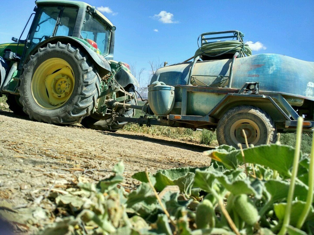 Accidente con tractor en una finca de Fuentes de Andalucía (Sevilla)