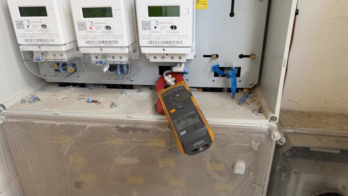 Corte de suministro y neutralización de enganches en El Ejido (Almería)