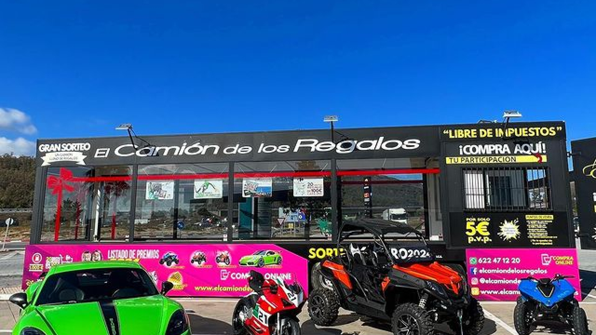 Roban la caja fuerte del 'Camión de los Regalos': cinco encapuchados se llevan 60.000 euros en un golpe relámpago