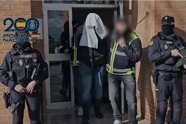 Detenido un yihadista "extraordinariamente cauto" que usaba redes wifi públicas para descargar manuales de terrorismo