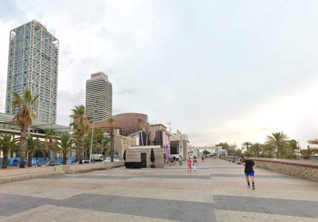 Agresión sexual en una discoteca de la Barceloneta: investigan el ataque de dos hombres grabados por las cámaras