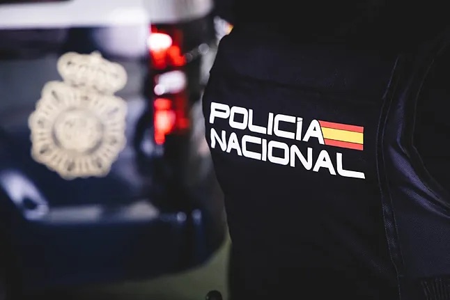 La Policía Nacional investiga a cinco menores por una agresión grupal a una chica de 13 años grabada en vídeo