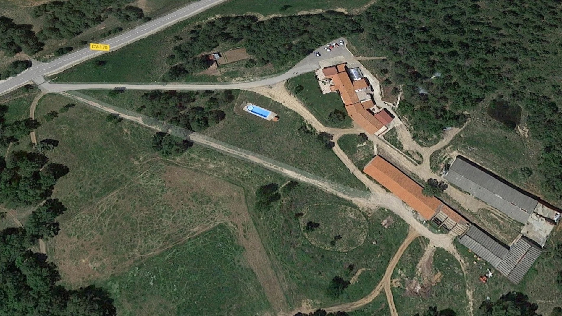 Así funcionaba "La Chaparra", la masía de una secta que abusaba de menores con falsas terapias