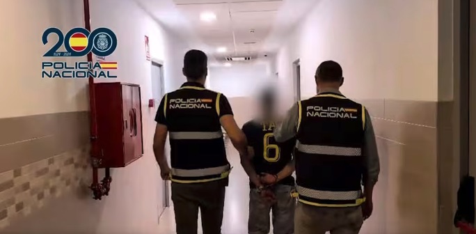 La Policía detiene a un hombre de 55 años que tenía tercer grado por varios delitos de agresión sexual en Granada