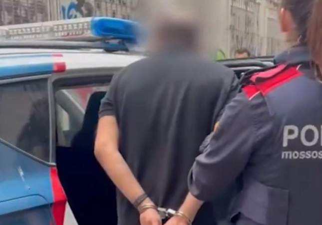 Cae en Barcelona una red familiar de estafas bancarias que utilizaba móviles robados para vaciar cuentas de sus víctimas