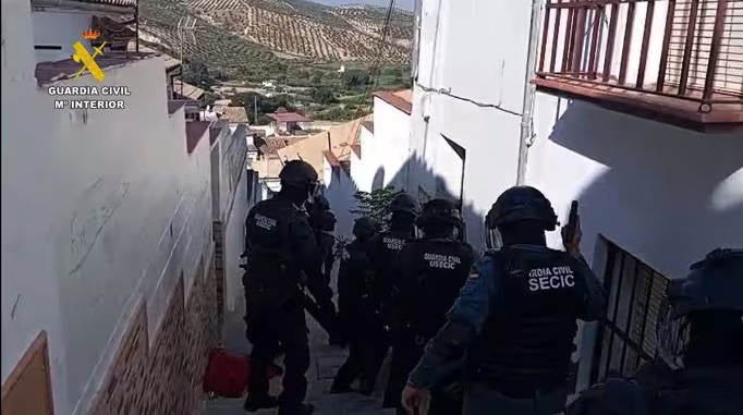 Seis detenidos tras desmantelar siete puntos muy activos de venta de drogas en Baena