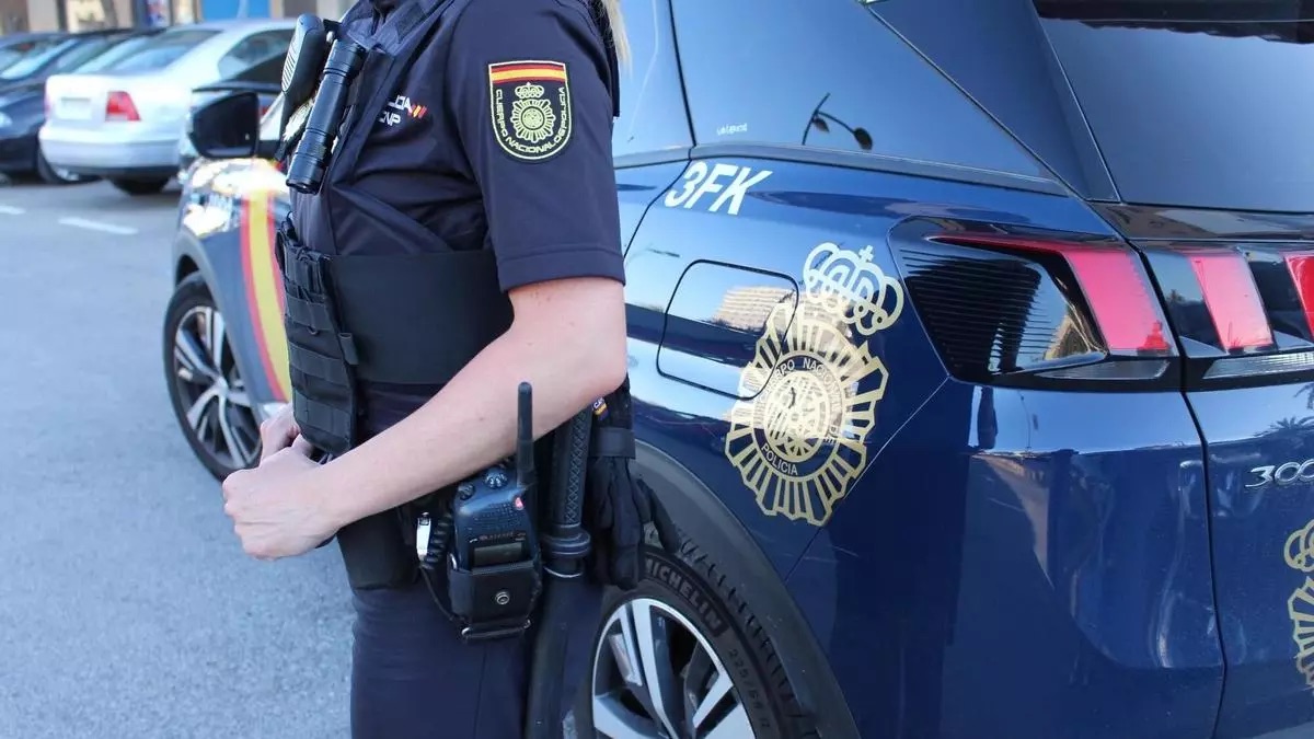 Detenido en Valencia un hombre de 30 años por intentar estrangular a su pareja en plena calle tras una persecución