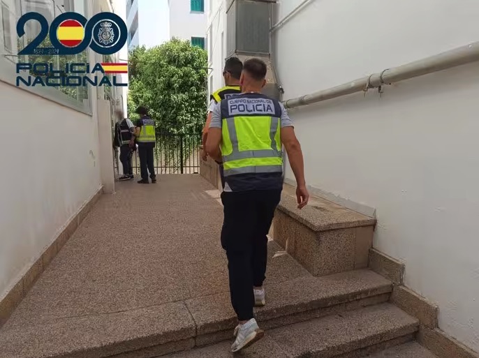 Detenido un hombre por tocarse delante de una niña en un parque de Palma