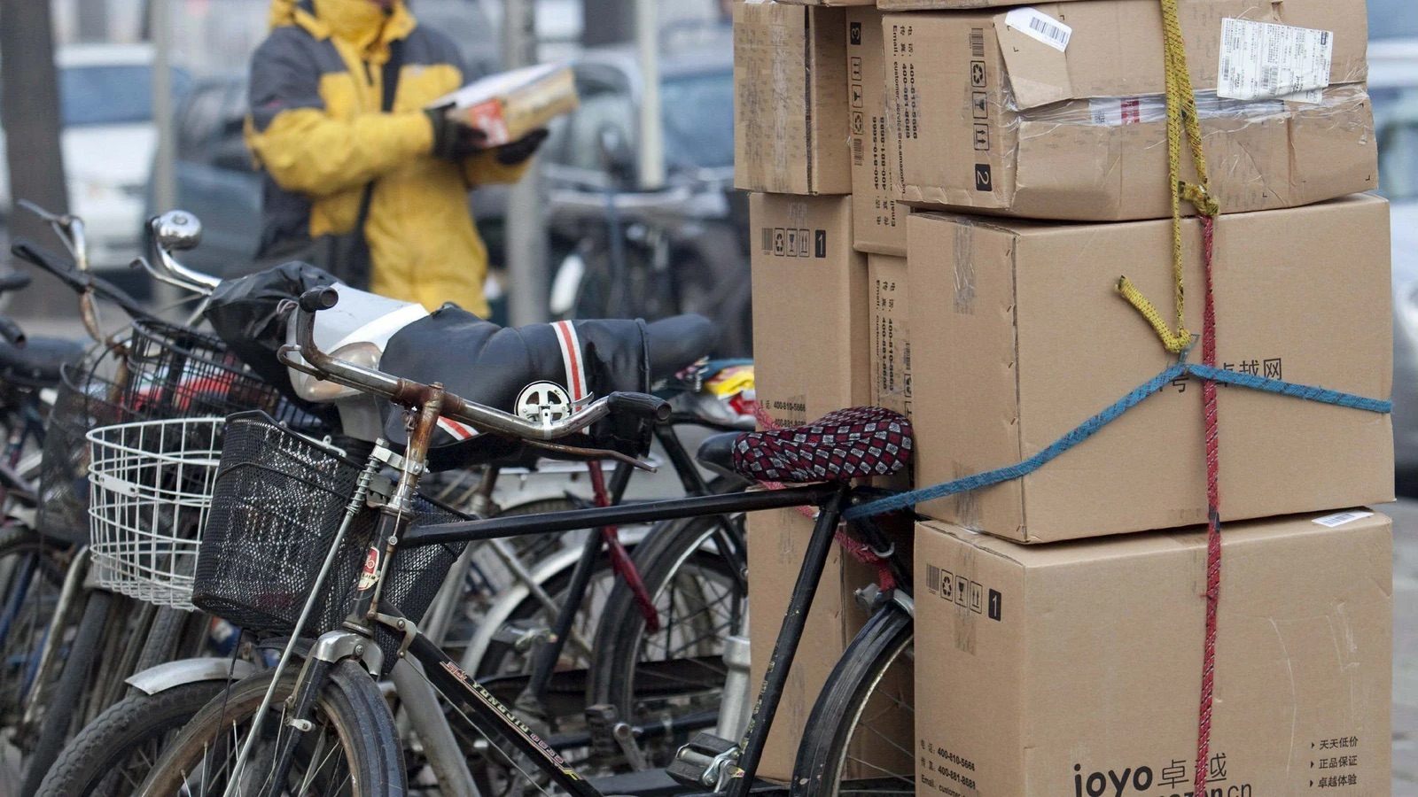 Detenido un repartidor en Valladolid por robar paquetes valorados en 950 euros que nunca entregó