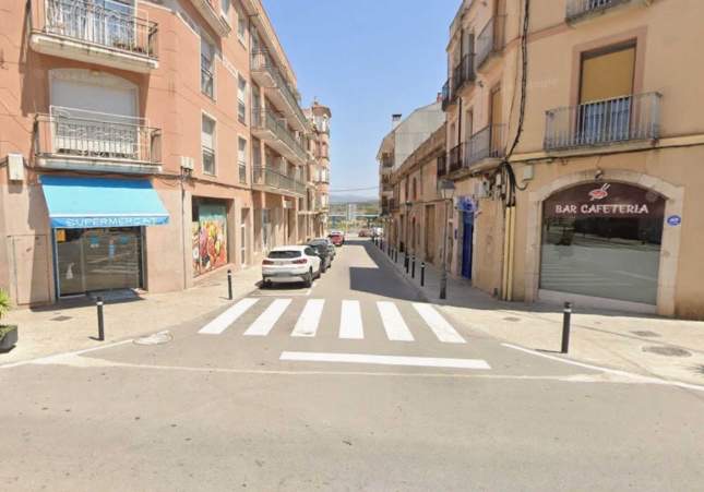 Atracan a punta de cuchillo un establecimiento en Montblanc y huyen en coche con la recaudación